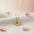 White Daisy Circle Necklace
